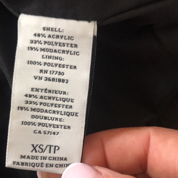 - Faux fur short coat like new - Picture 5 of 7